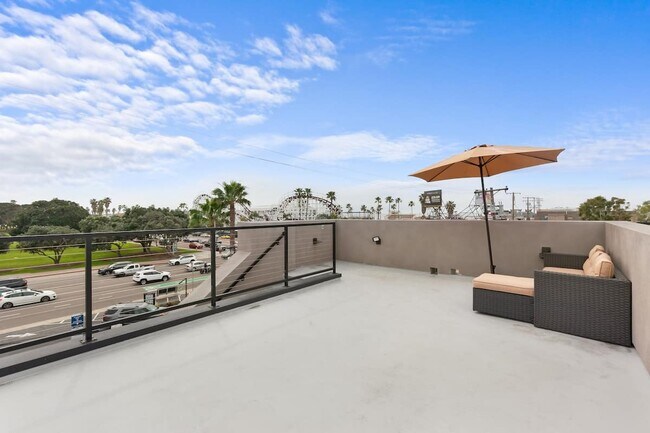 Foto del edificio - 825 Island Ct