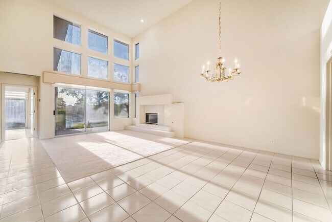 Foto del edificio - 4970 Mt Pleasant Ln