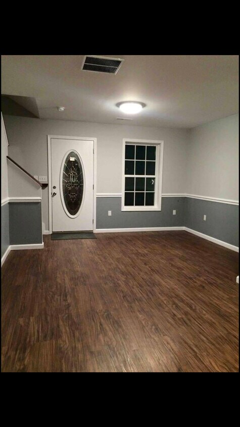 Foto principal - 806 Clearfield St