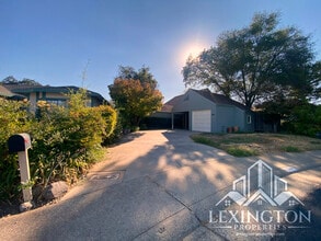 Building Photo - 1524 Meadowlark Way