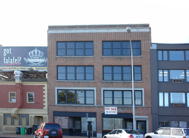 Building Photo - Lofts at 243