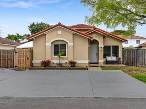 Building Photo - 7879 NW 193rd Ter