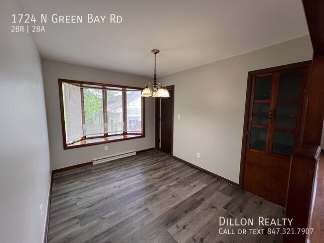 Foto del edificio - 1724 N Green Bay Rd