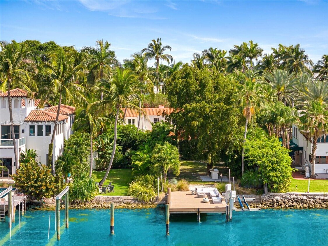 Foto principal - 400 S Hibiscus Dr