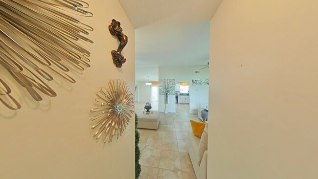 Foto del edificio - Spacious 4-Bedroom Home in a Quiet Neighbo...