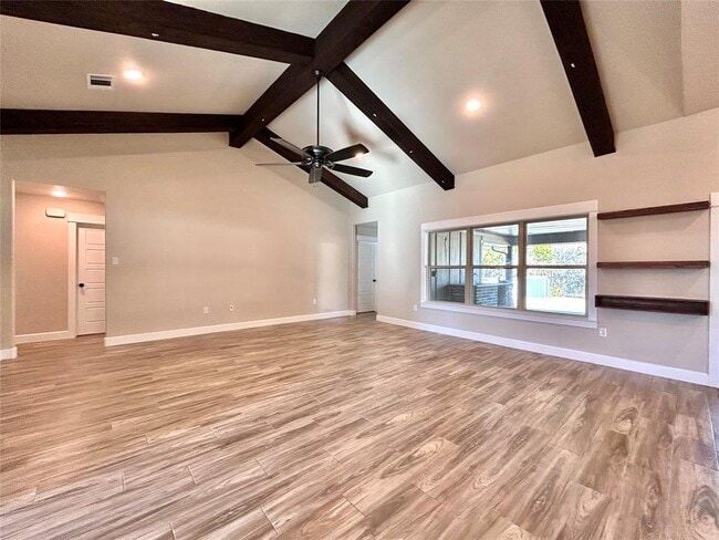 Building Photo - 112 Savage Cir