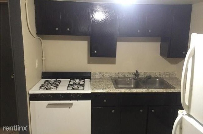 Foto del edificio - 1056 Regent St SW