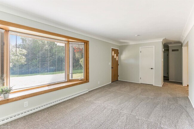 Building Photo - 3 br, 1.5 bath House - 5649 N Sprinkle Rd