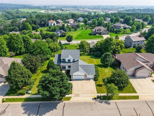 Foto del edificio - 5182 Southern Ridge Ln SW