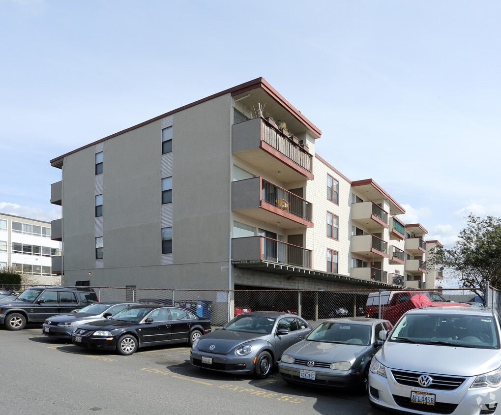 Lesley Manor Apartments in Seattle, WA