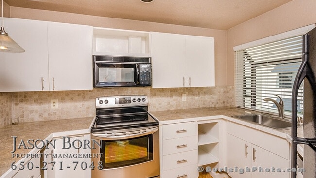 Building Photo - 221 Shorebird Cir
