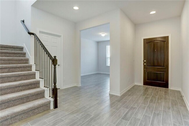Building Photo - 348 Capstone Rd