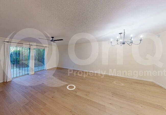 Foto del edificio - 823 S Pantano Pkwy