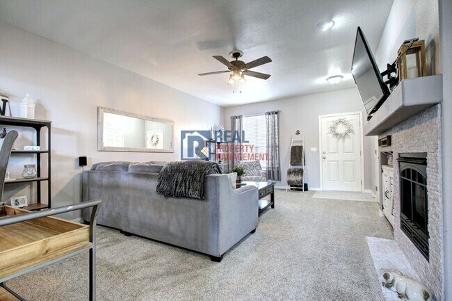 Foto del edificio - 563 Lost Valley Point