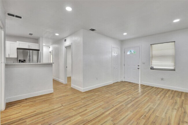 Foto del edificio - 3032 Glenwood Rd