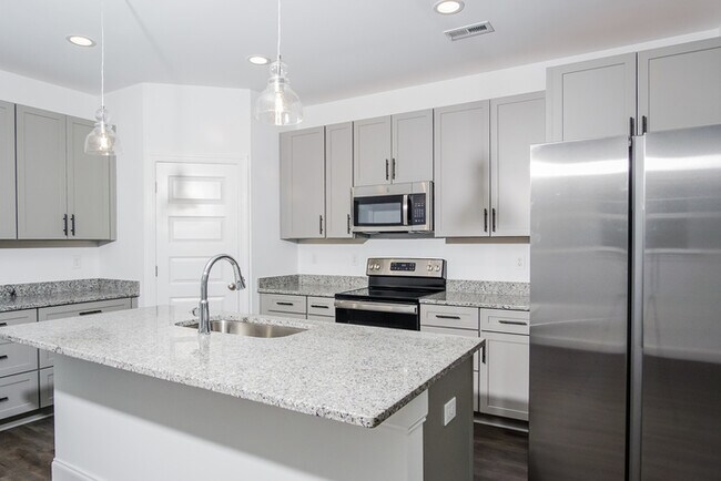 Foto del edificio - 1031 Highgrove Hts NW
