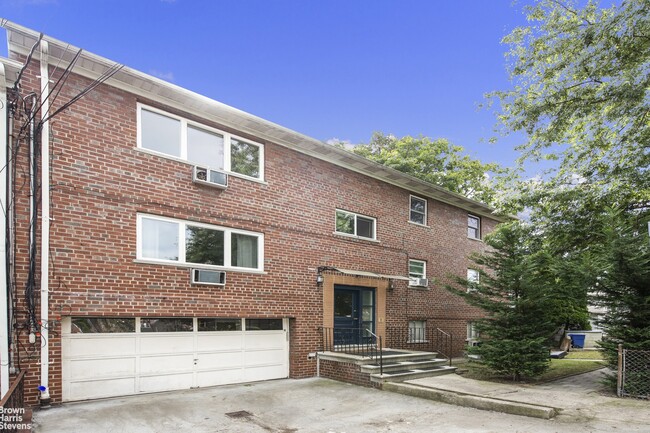 Building Photo - 5834 Fieldston Rd