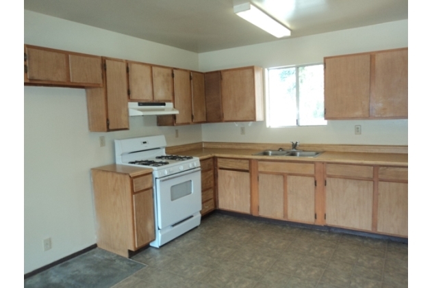  - 89 Bush St