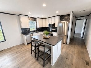 Building Photo - 5397 Lookout Ln
