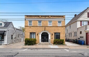 Building Photo - 12900 Madison Ave