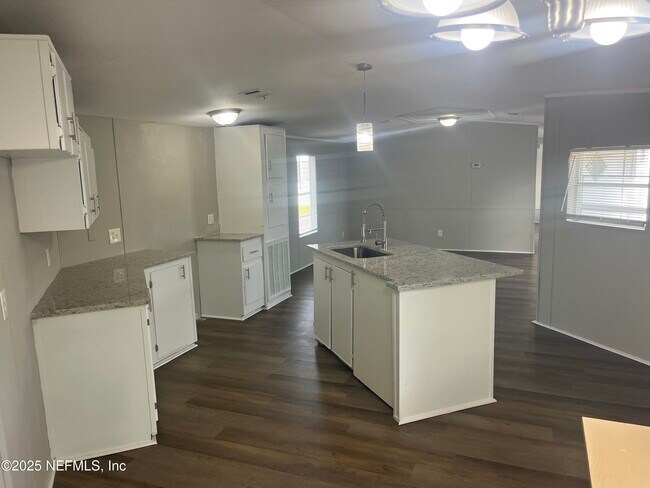 Foto del edificio - 6539 Townsend Rd