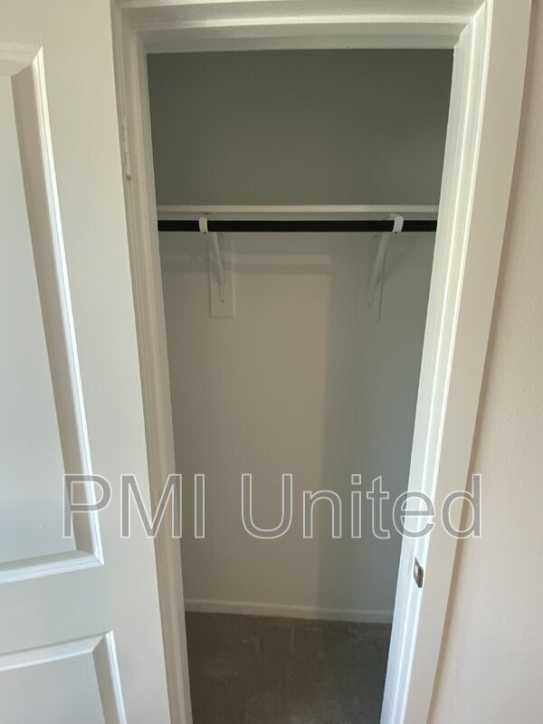 Foto del edificio - 3012 Burmese St