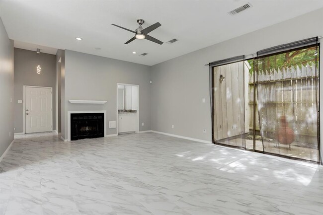 Foto del edificio - 8038 Cobblefield Ln