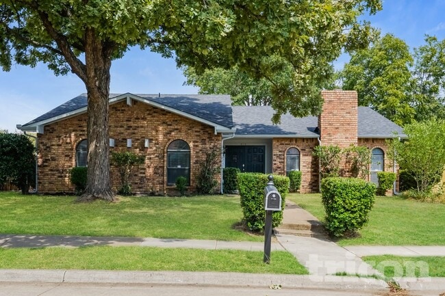 Building Photo - 414 Hemlock Dr