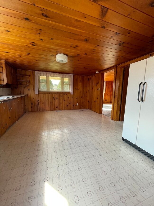 Foto del edificio - 679 Sand Hill Rd