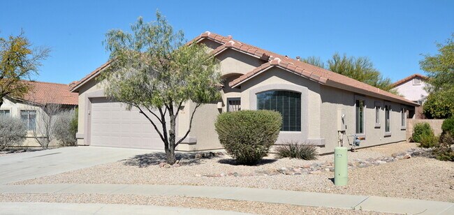 Foto del edificio - Move-In Ready Home in Dove Mountain
