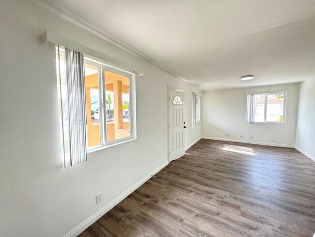 Foto del edificio - 7304-7308 Fulton Street