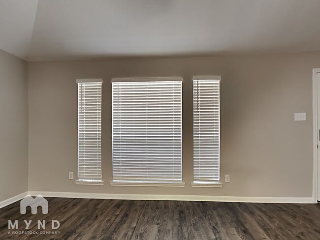 Building Photo - 5497 N Buffalo Cir