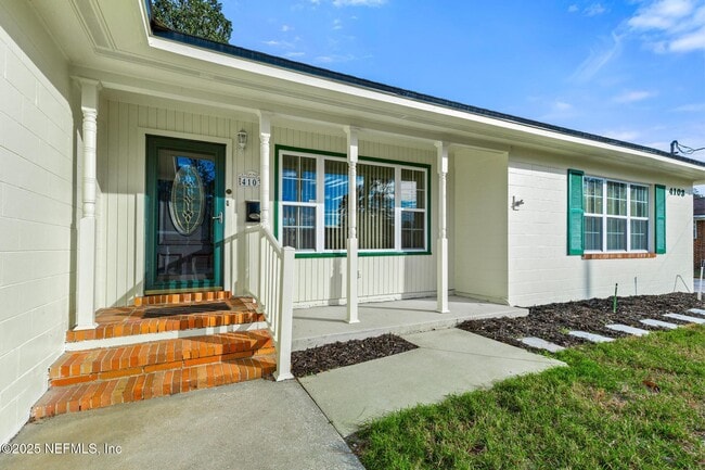 Building Photo - 4103 San Remo Dr