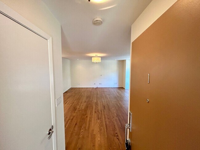 Foto del edificio - 3351 Clay St