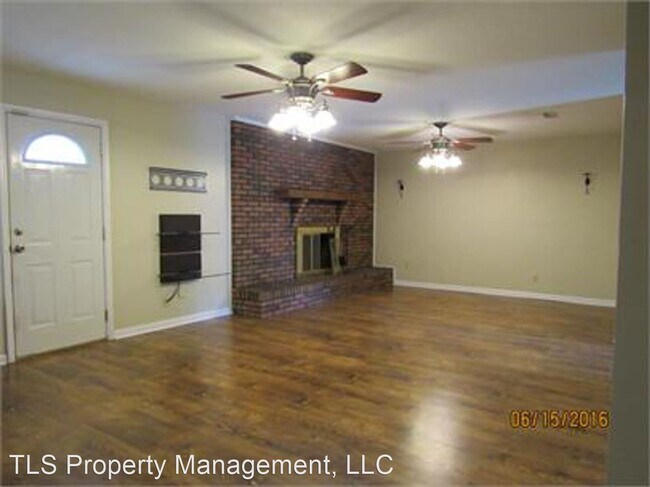 Building Photo - 3 br, 2 bath House - 509 Robin Lane 1