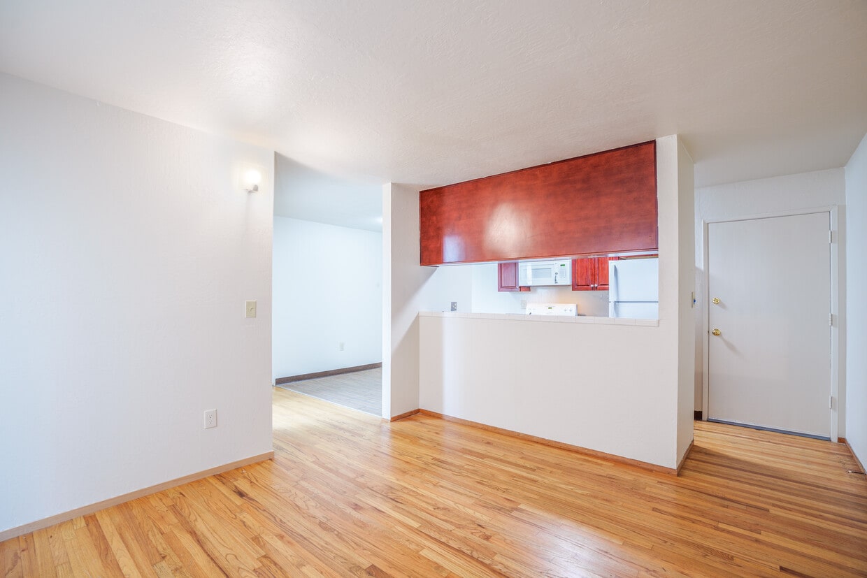 Photo - 2028 Dwight Way Apartments