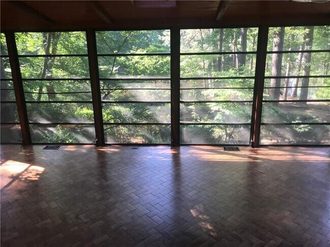 Building Photo - 1176 Ashley Lake Dr