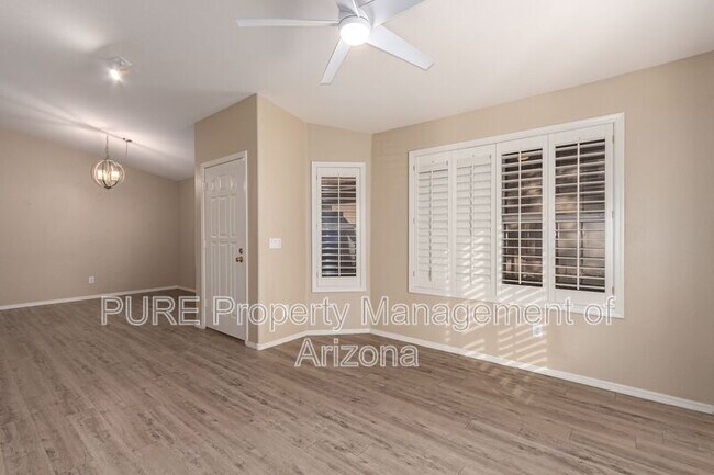 Building Photo - 4708 E Gatewood Rd
