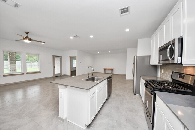 Foto del edificio - 1118 Hyde Lk Ln