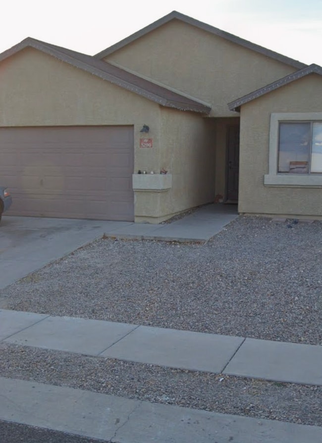 Building Photo - 5290 S Placita Brisa Grande