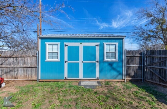 Building Photo - 1510 N 18th St