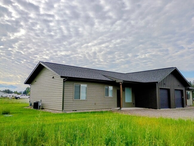 Foto del edificio - 1524 Trumble Creek Rd