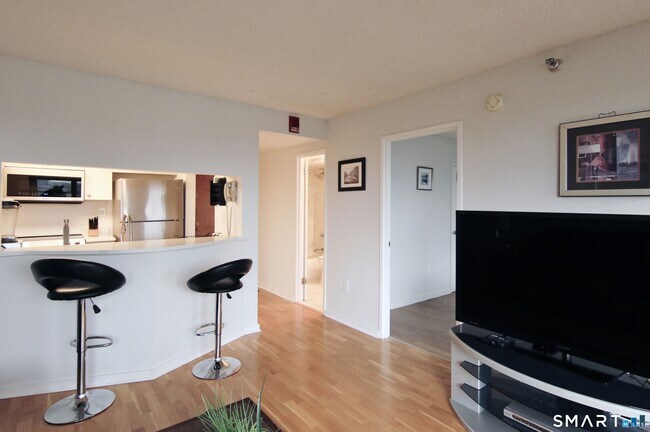 Foto del edificio - 127 Greyrock Pl