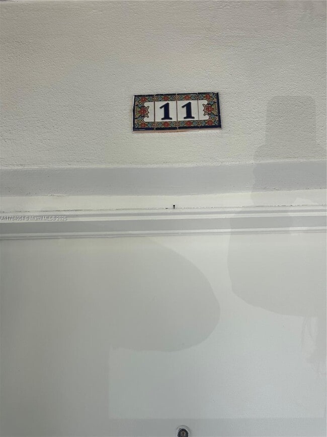Foto del edificio - 3170 SW 16th St