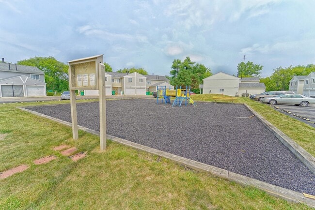 Building Photo - 389 Meadow Green Ln