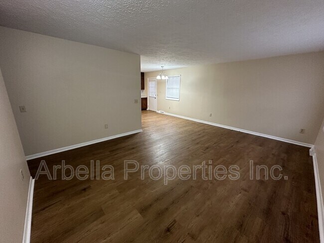 Building Photo - 911 Kendrick Creek Rd
