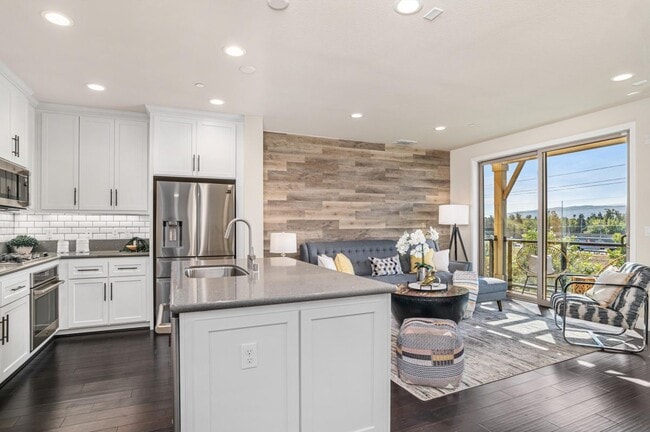 Building Photo - 833 Tranquility Cir