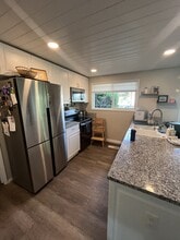 Building Photo - 841 Garden Dr