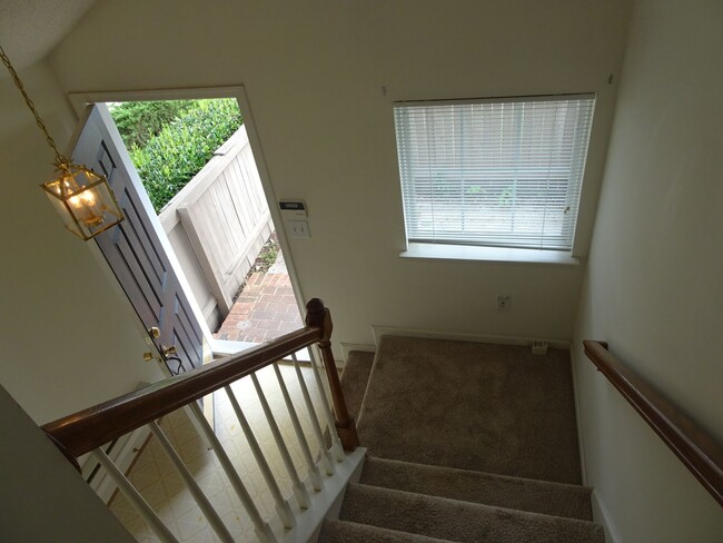 Foto del edificio - 2 Bedrooms 2 Baths Condo in Bristol Common...