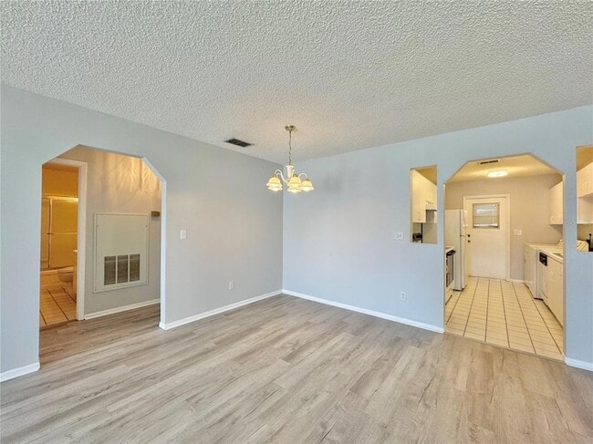 Building Photo - 615 Ridge Terrace